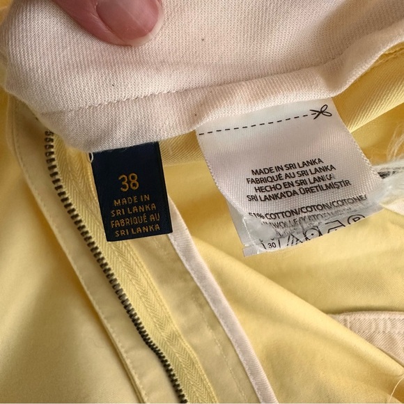 Ralph Lauren Polo Golf Shorts. Yellow. 38 waist. 9 inch inseam. - Picture 6 of 10